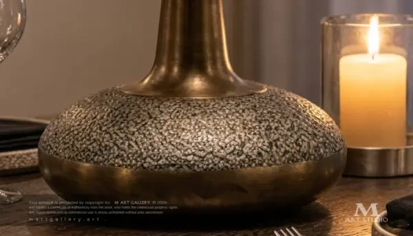 Obsidian-Vase